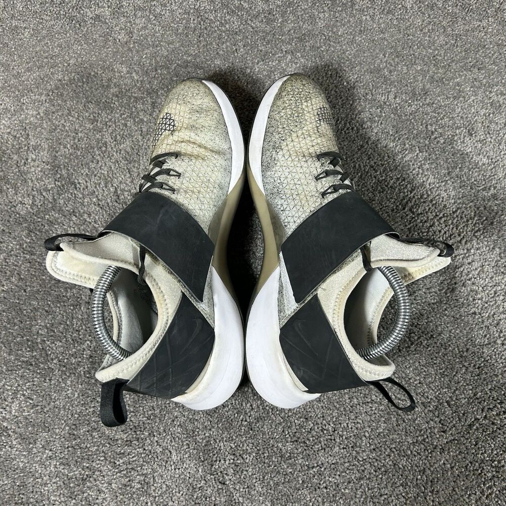 Nike Air Zoom Strong 843975-100 Women’s Sz 9.5 Gray Athletic Running Shoes Used - Picture 8 of 12